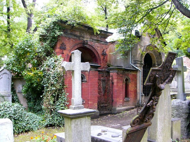 Старое католическое кладбище (Der Alte katholische Friedhof)