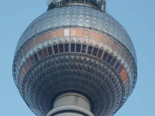 Берлинская телебашня (Berliner Fernsehturm)