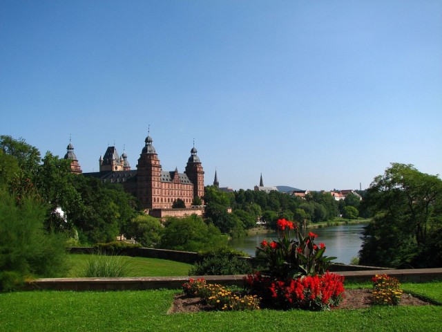 Замок Йоханнесбург (Schloss Johannisburg)
