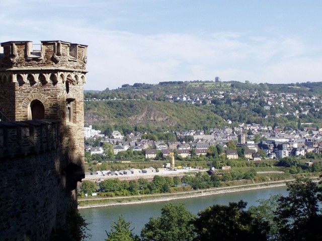 Замок Штольценфельс (Schloss Stolzenfels)