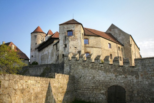 Замок Бургхаузен (Burg zu Burghausen)
