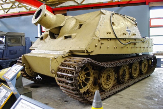 WWII/GER Sturmpanzer VI "Sturmtiger" 38cm