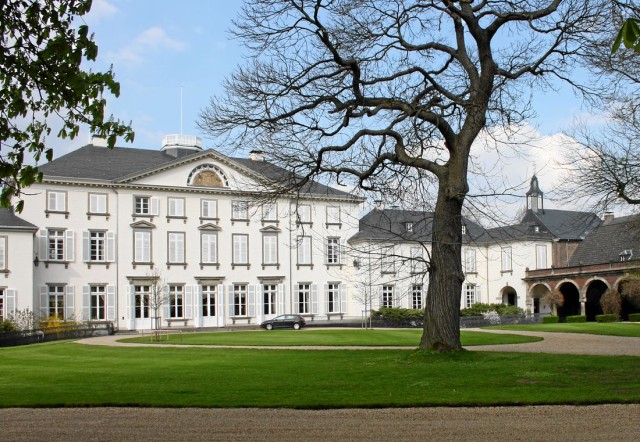 Замок Хельторф (Schloss Heltorf)