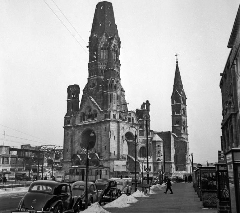 Церковь в 1954 г.