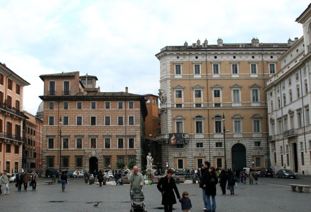Дворец  Браски (Palazzo Braschi)  и музей Рима