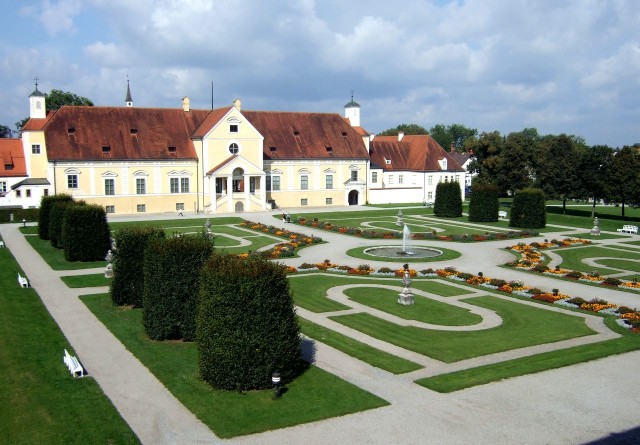  Старый замок (Altes Schloss)