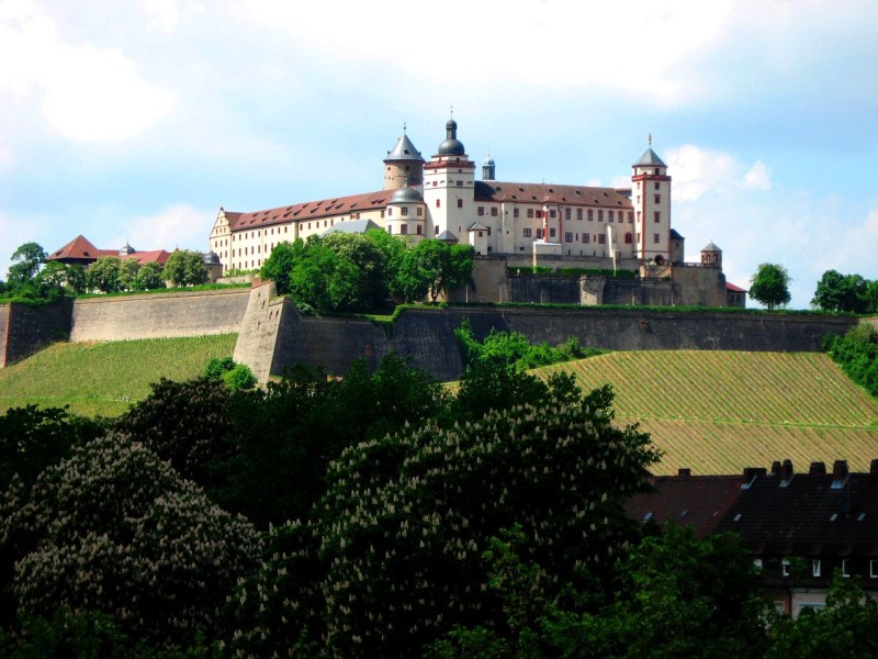 Крепость Мариенберг (Festung Marienberg)