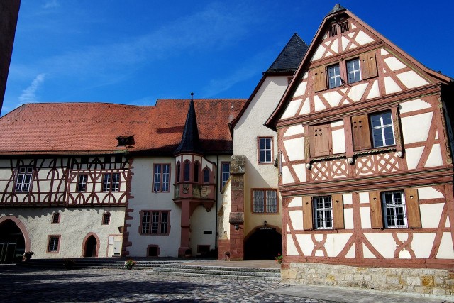 Замок Курмайнц (Kurmainzische Schloss)