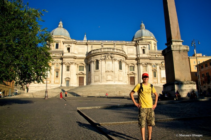 На площади перед базиликой Санта Мария Маджоре
