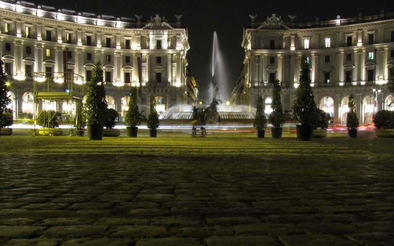 Площадь Республики (итал. Piazza della Repubblica)