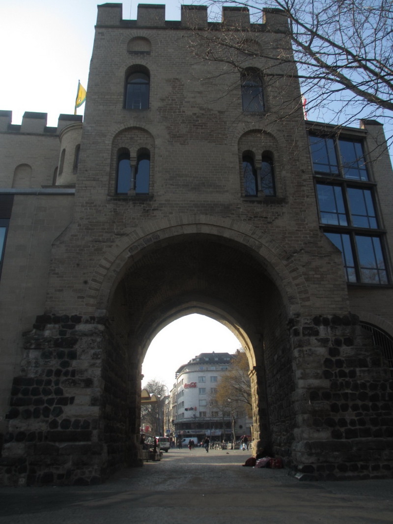 Средневековые крепостные ворота