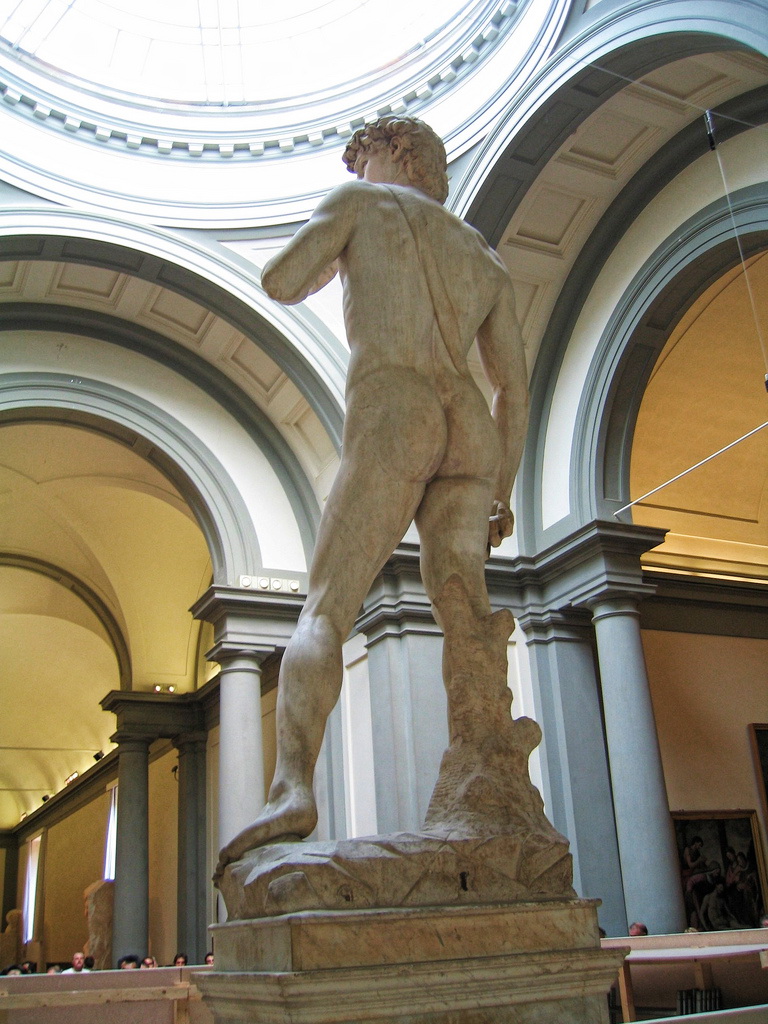 Мраморная статуя Давида  работы Микеланджело