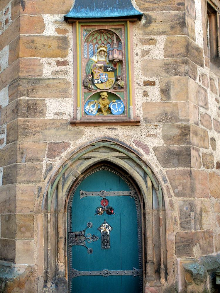 Двери марбургской ратуши