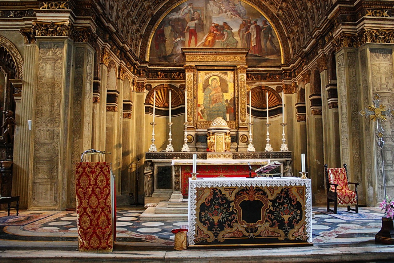 Аспида в церкви Санта-Мария-прессо-Сан-Сатиро
